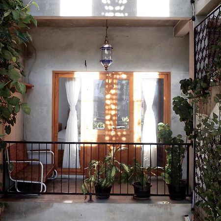 Pawon Cokelat Guesthouse Джокьякарта Экстерьер фото