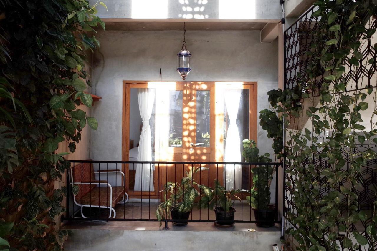 Pawon Cokelat Guesthouse Джокьякарта Экстерьер фото