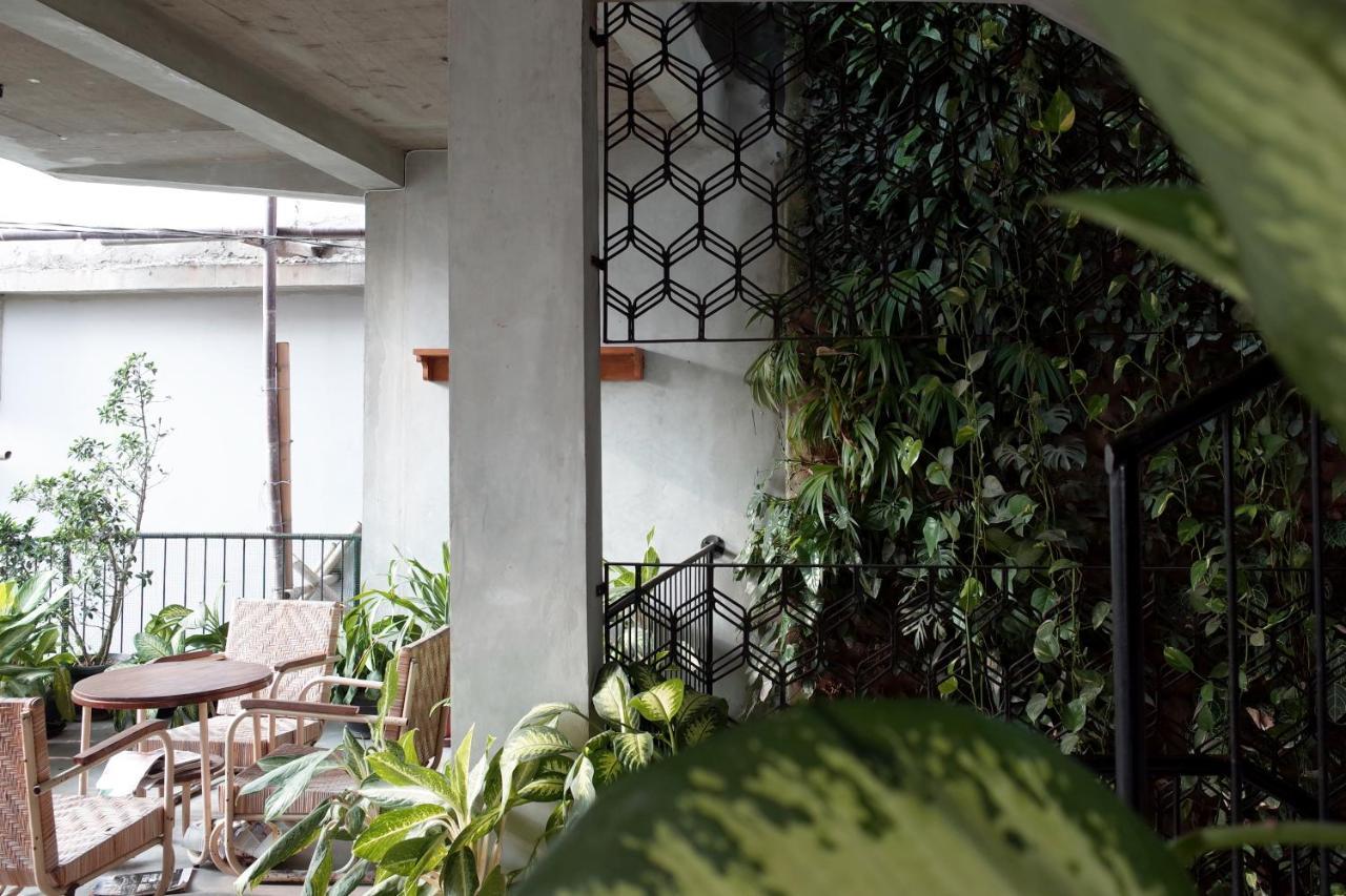 Pawon Cokelat Guesthouse Джокьякарта Экстерьер фото