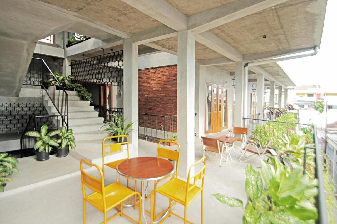 Pawon Cokelat Guesthouse Джокьякарта Экстерьер фото